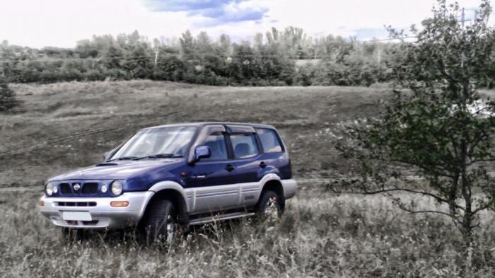 Nissan Terrano 2 - geen wegen nodig, voldoende aanwijzingen