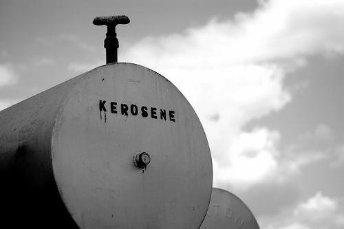 waarom je kerosine niet met water kunt doven