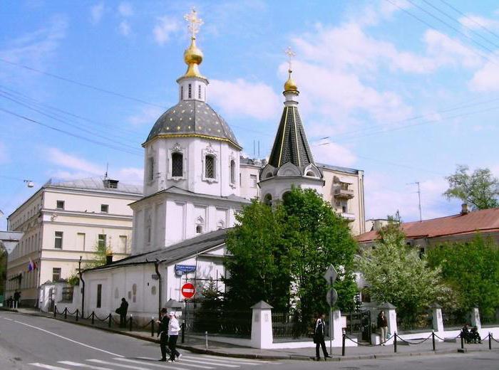 Tempel Kleine beklimming op de Grote Nikitskaya - getuige van de geschiedenis