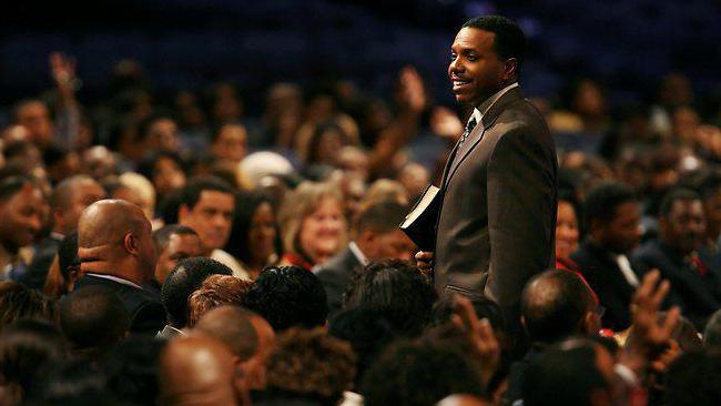 creflo dollar predikt over genezing