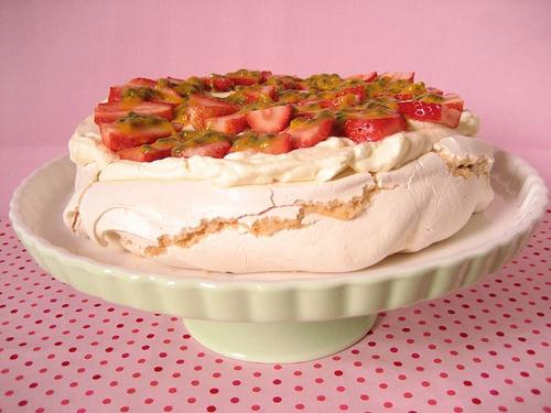 dessert pavlova