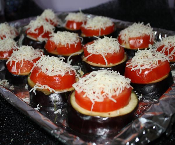 aubergine in de oven met tomaten en kaas