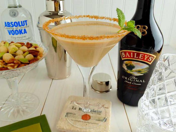 Cocktail Irish: een verscheidenheid aan verleidelijke recepten. cocktail 