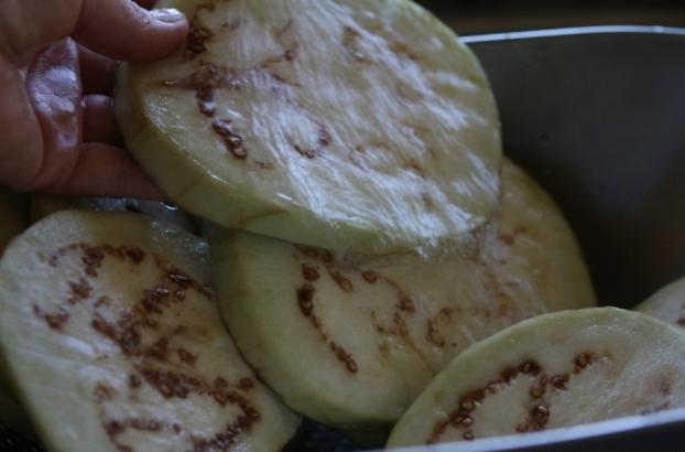 moet ik aubergines schoonmaken