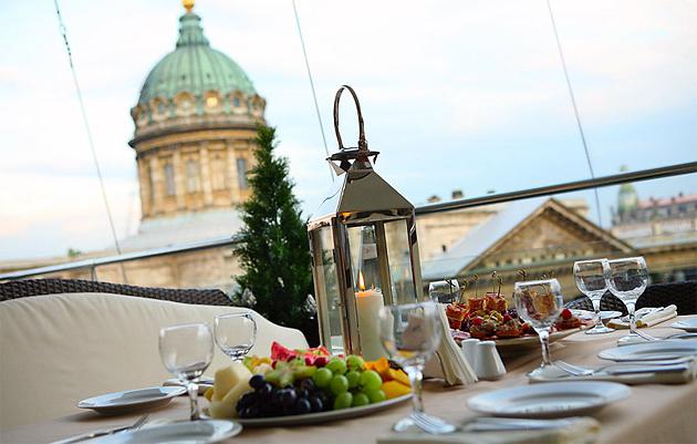 restaurant terras foto van Sint-petersburg 