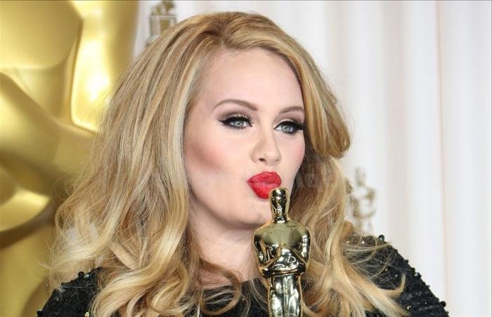 Adele: biografie van een van de meest getalenteerde zangers van onze tijd