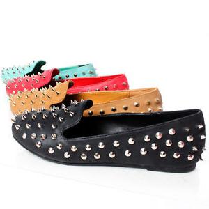 Ballet flats met spikes: interessant en relevant!