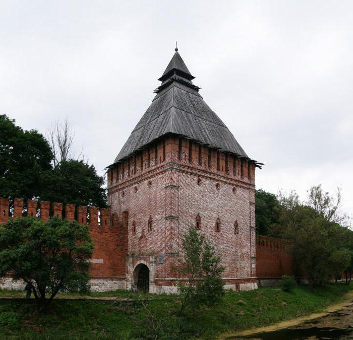 Vestingmuur van Smolensk: de geschiedenis van het historische monument