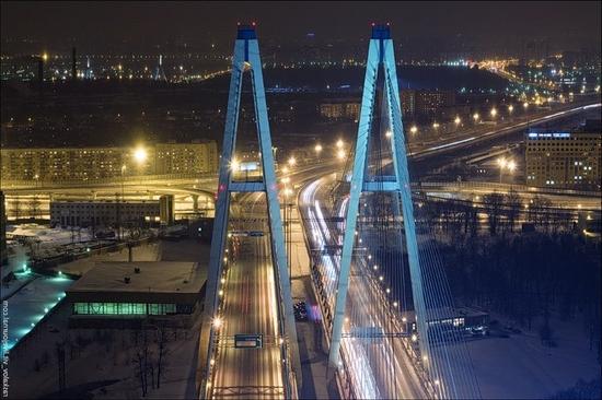 Kantemirovsky-brug - gezicht van St. Petersburg