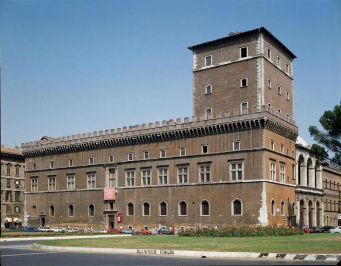 Paleis in het plein van Venetië in Rome