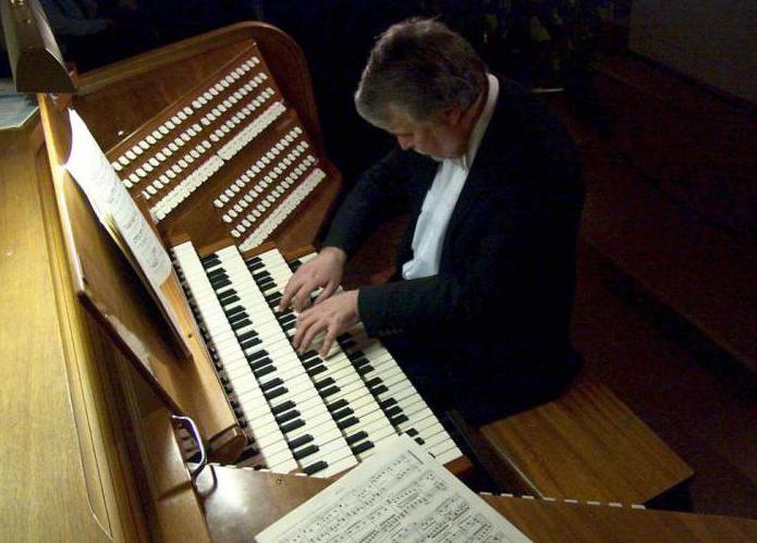 Acht beste plaatsen waar je in Moskou naar het orgel kunt luisteren