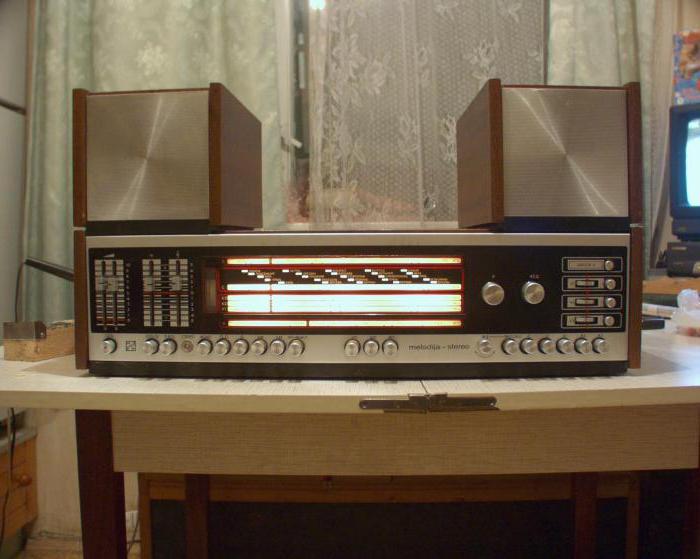 Oude radio-ontvangers van de USSR: foto's, diagrammen. De beste radio-ontvanger van de USSR