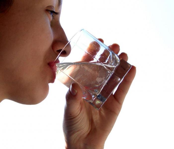 waarom zou u niet onmiddellijk na een maaltijd moeten drinken