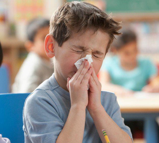 Oorzaken van allergie bij kinderen: soorten en behandeling